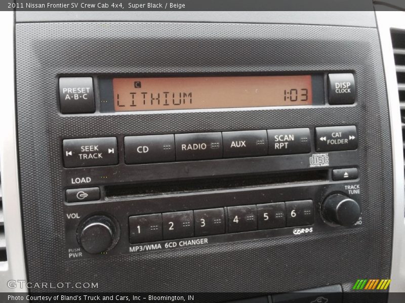 Super Black / Beige 2011 Nissan Frontier SV Crew Cab 4x4