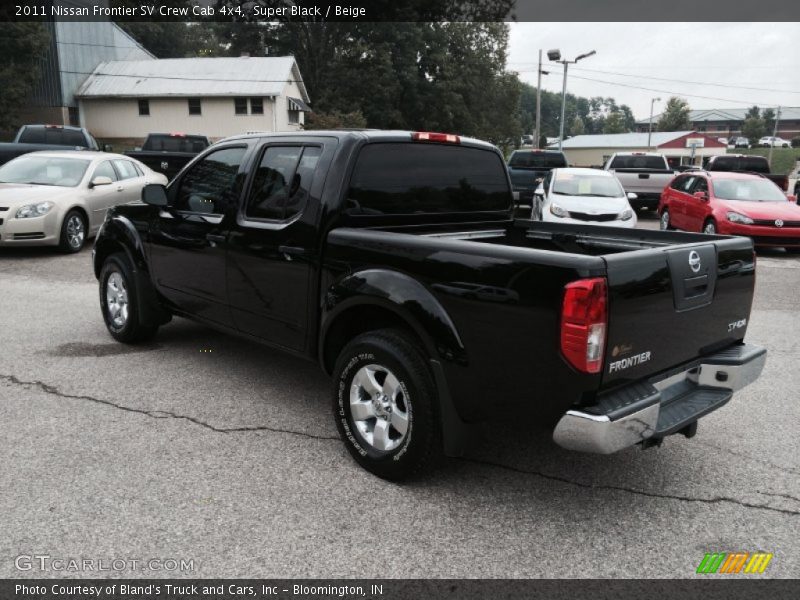 Super Black / Beige 2011 Nissan Frontier SV Crew Cab 4x4