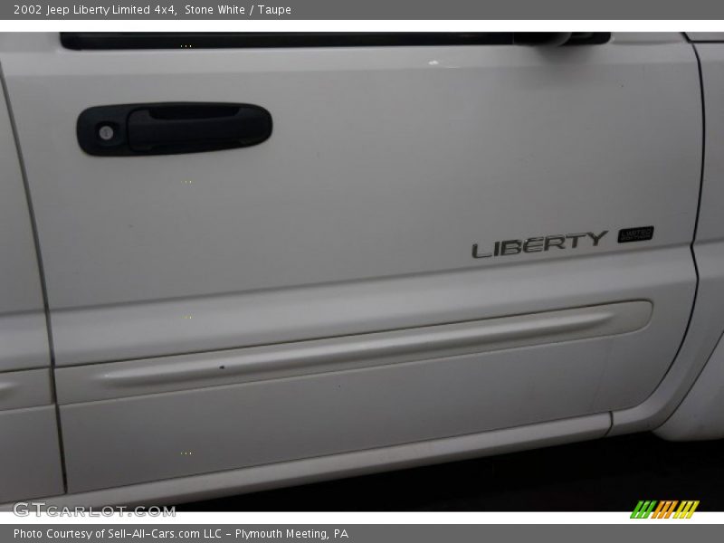 Stone White / Taupe 2002 Jeep Liberty Limited 4x4