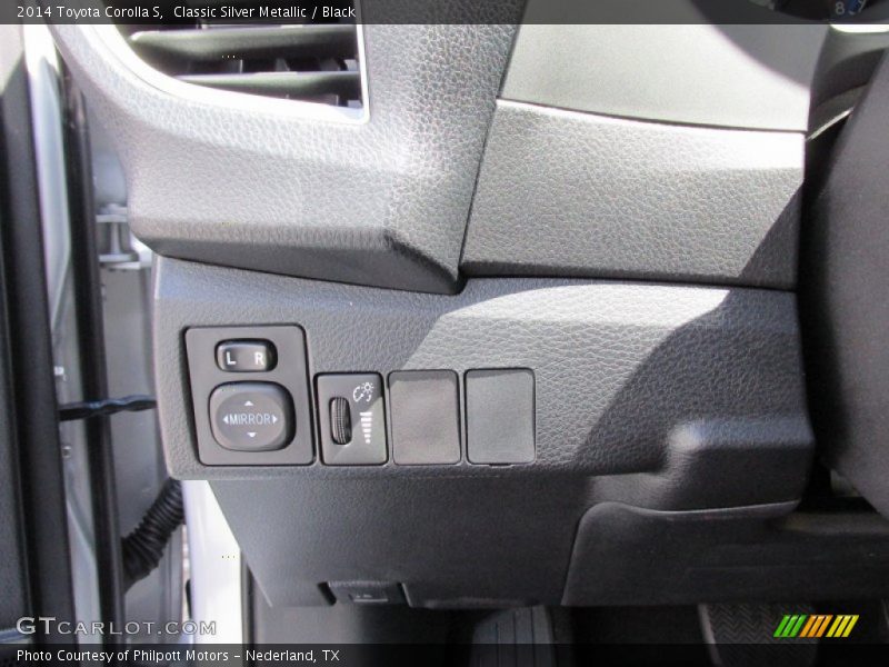 Classic Silver Metallic / Black 2014 Toyota Corolla S