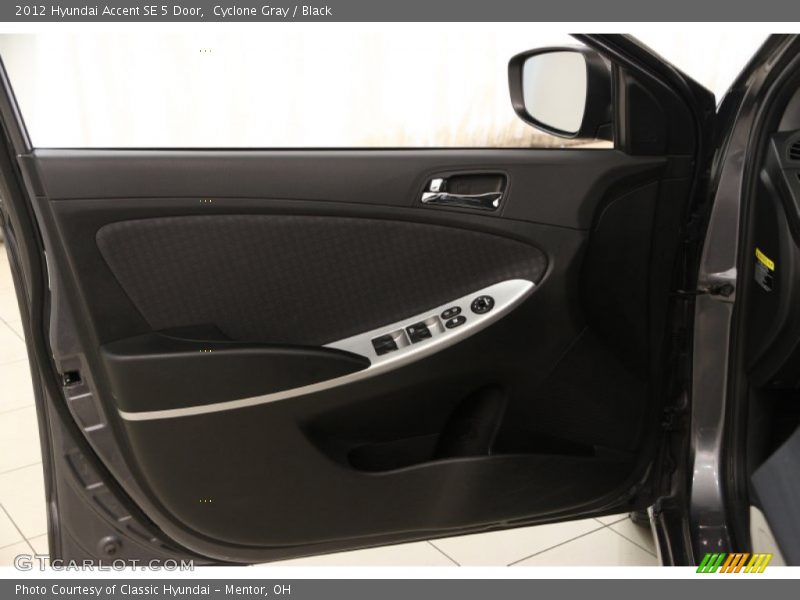 Cyclone Gray / Black 2012 Hyundai Accent SE 5 Door