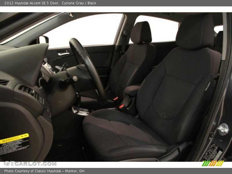 Cyclone Gray / Black 2012 Hyundai Accent SE 5 Door