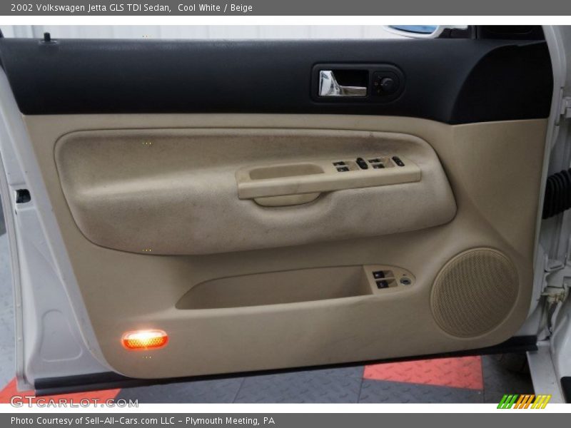 Cool White / Beige 2002 Volkswagen Jetta GLS TDI Sedan