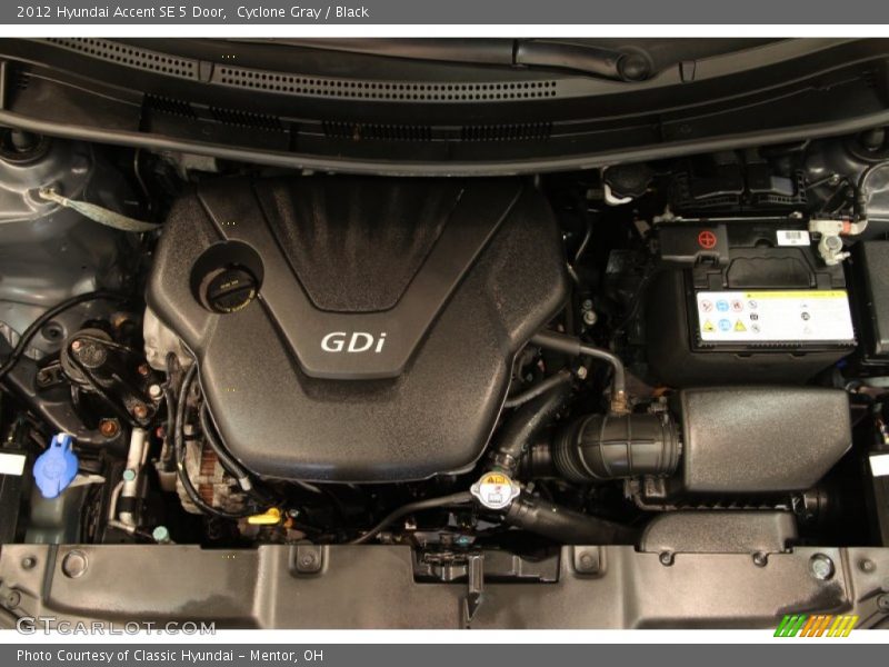 Cyclone Gray / Black 2012 Hyundai Accent SE 5 Door