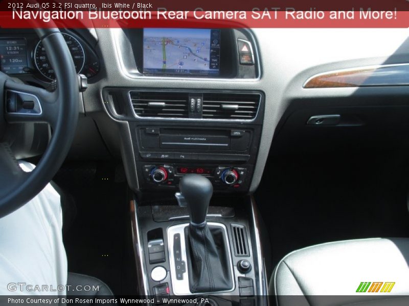Ibis White / Black 2012 Audi Q5 3.2 FSI quattro