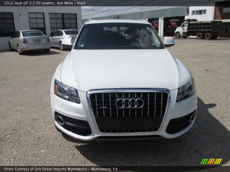 Ibis White / Black 2012 Audi Q5 3.2 FSI quattro