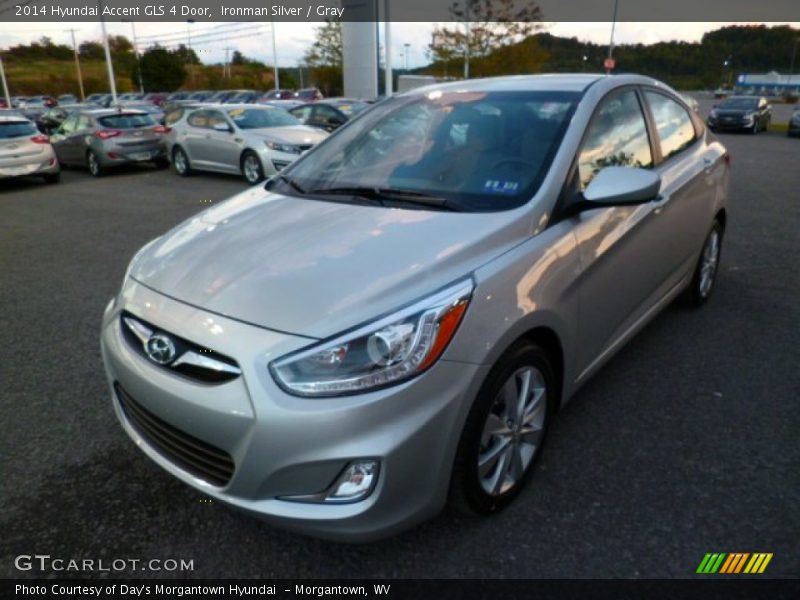 Front 3/4 View of 2014 Accent GLS 4 Door