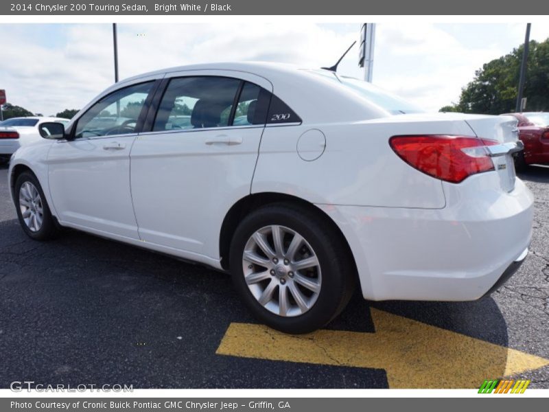 Bright White / Black 2014 Chrysler 200 Touring Sedan