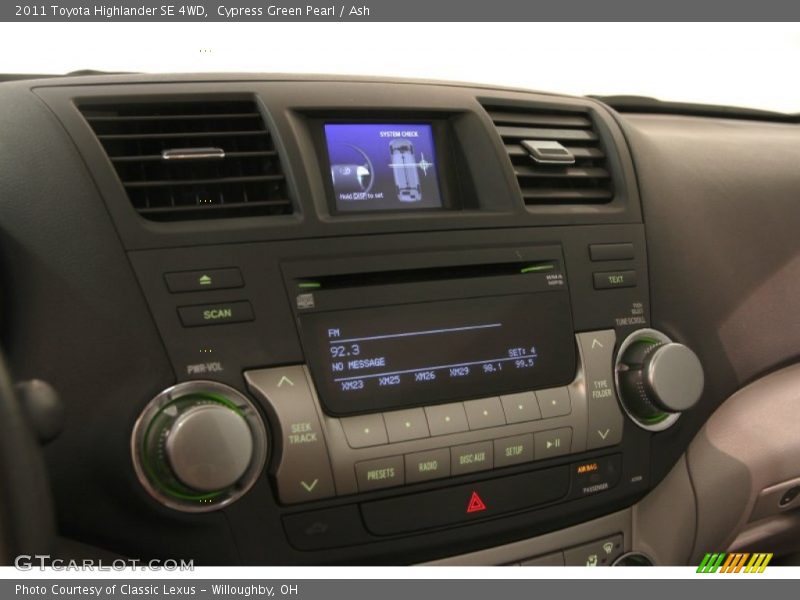 Cypress Green Pearl / Ash 2011 Toyota Highlander SE 4WD
