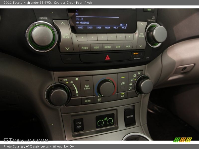 Cypress Green Pearl / Ash 2011 Toyota Highlander SE 4WD
