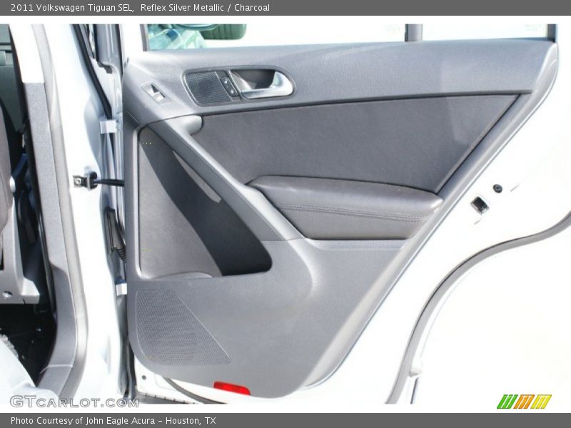 Reflex Silver Metallic / Charcoal 2011 Volkswagen Tiguan SEL