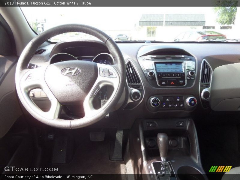 Cotton White / Taupe 2013 Hyundai Tucson GLS