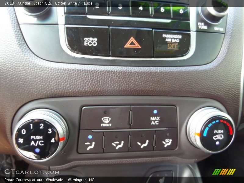 Cotton White / Taupe 2013 Hyundai Tucson GLS