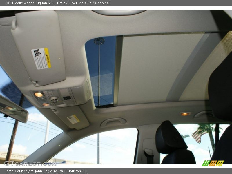 Reflex Silver Metallic / Charcoal 2011 Volkswagen Tiguan SEL