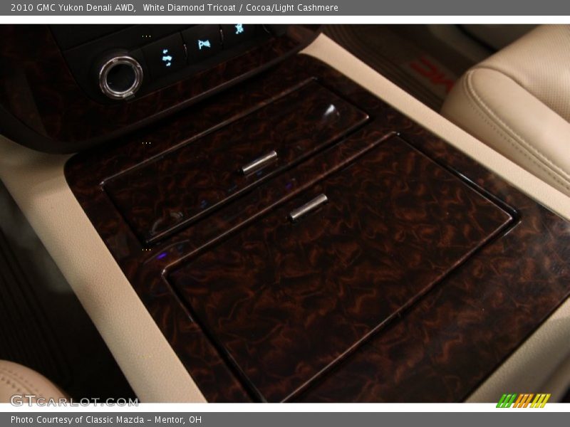 White Diamond Tricoat / Cocoa/Light Cashmere 2010 GMC Yukon Denali AWD