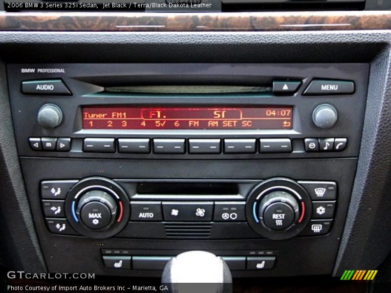 Controls of 2006 3 Series 325i Sedan