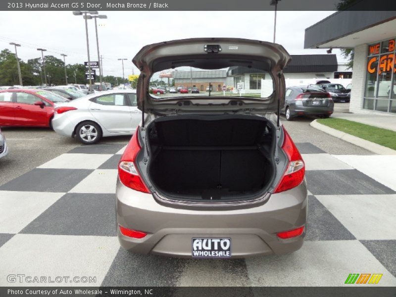 Mocha Bronze / Black 2013 Hyundai Accent GS 5 Door