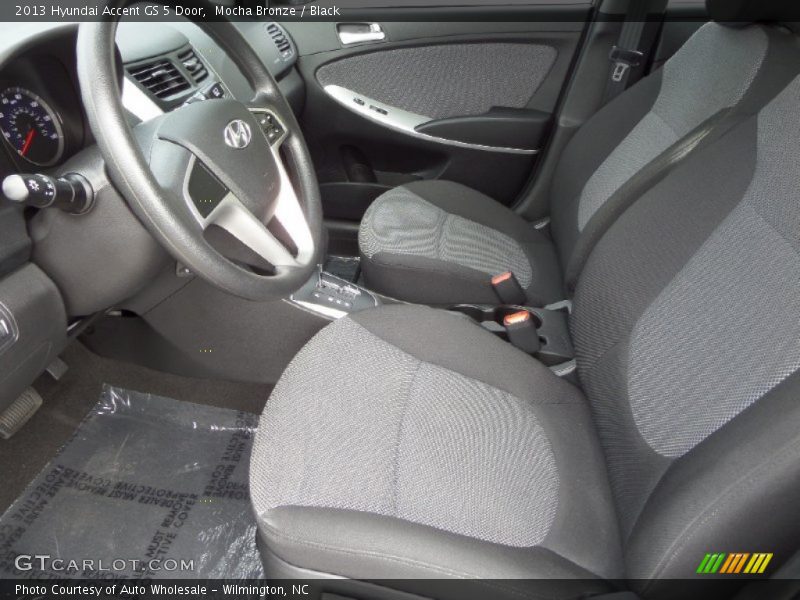 Mocha Bronze / Black 2013 Hyundai Accent GS 5 Door