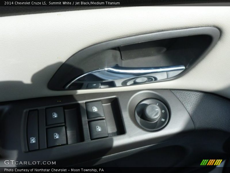 Summit White / Jet Black/Medium Titanium 2014 Chevrolet Cruze LS
