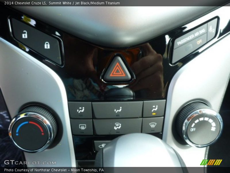 Summit White / Jet Black/Medium Titanium 2014 Chevrolet Cruze LS
