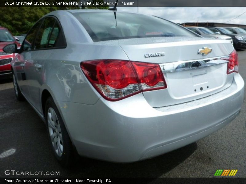 Silver Ice Metallic / Jet Black/Medium Titanium 2014 Chevrolet Cruze LS