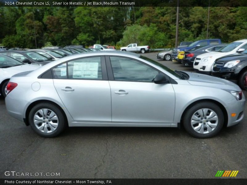 Silver Ice Metallic / Jet Black/Medium Titanium 2014 Chevrolet Cruze LS