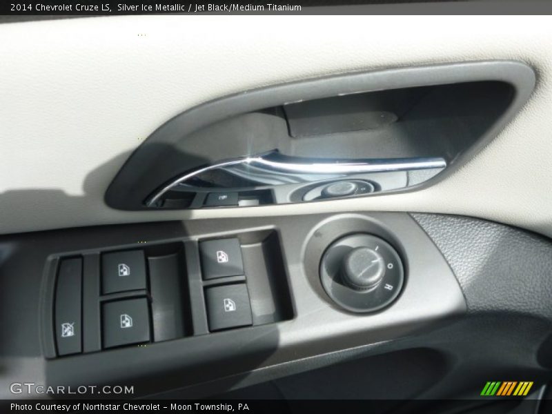 Silver Ice Metallic / Jet Black/Medium Titanium 2014 Chevrolet Cruze LS