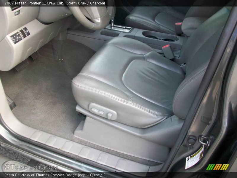 Storm Gray / Charcoal 2007 Nissan Frontier LE Crew Cab