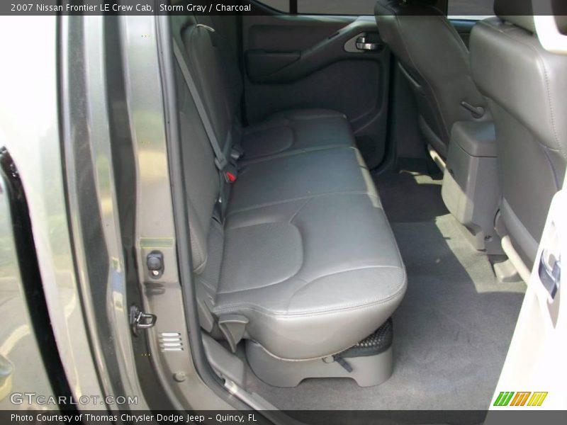 Storm Gray / Charcoal 2007 Nissan Frontier LE Crew Cab