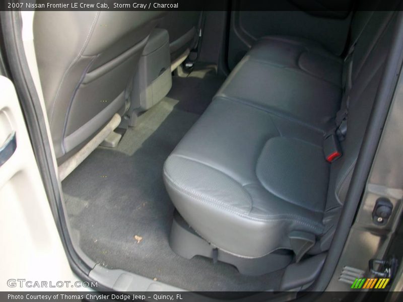 Storm Gray / Charcoal 2007 Nissan Frontier LE Crew Cab