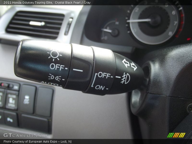 Crystal Black Pearl / Gray 2011 Honda Odyssey Touring Elite