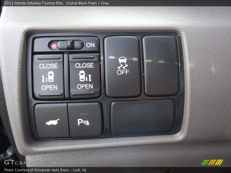 Crystal Black Pearl / Gray 2011 Honda Odyssey Touring Elite