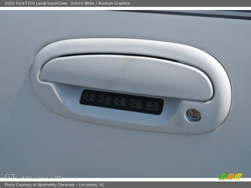 Oxford White / Medium Graphite 2002 Ford F150 Lariat SuperCrew