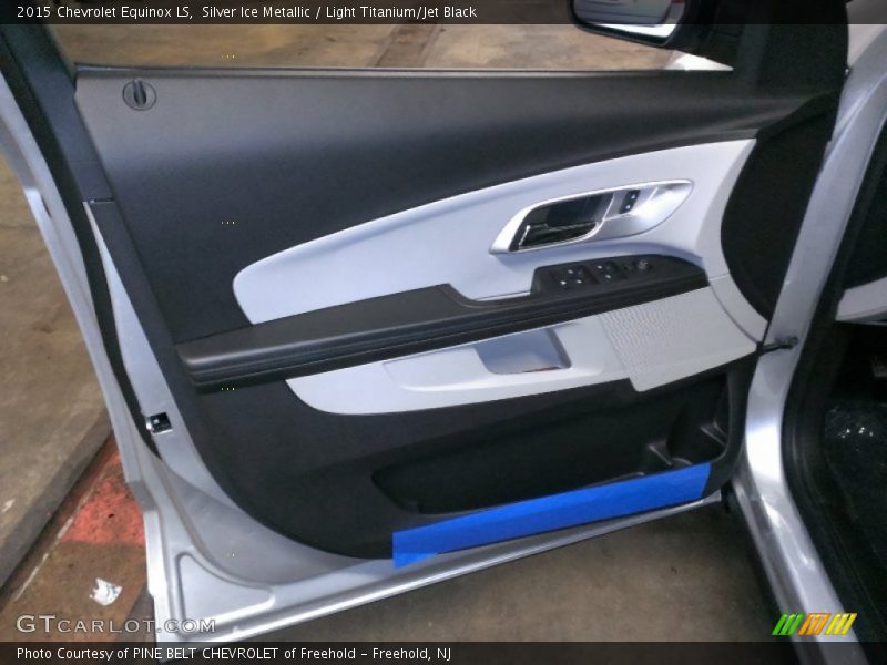 Silver Ice Metallic / Light Titanium/Jet Black 2015 Chevrolet Equinox LS