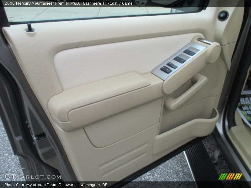 Cashmere Tri-Coat / Camel 2006 Mercury Mountaineer Premier AWD