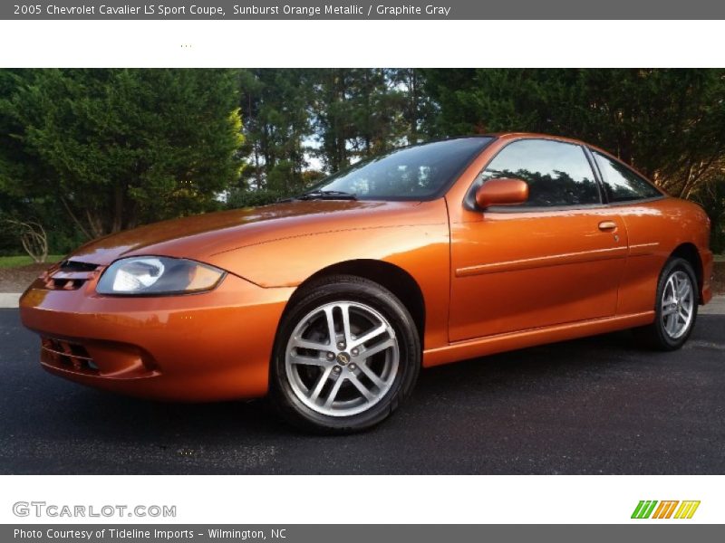 Sunburst Orange Metallic / Graphite Gray 2005 Chevrolet Cavalier LS Sport Coupe
