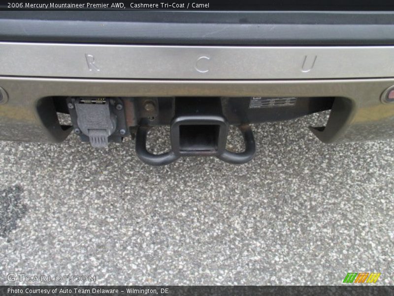 Cashmere Tri-Coat / Camel 2006 Mercury Mountaineer Premier AWD