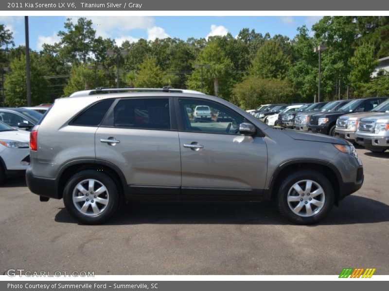 Titanium Silver / Gray 2011 Kia Sorento LX V6