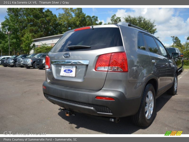 Titanium Silver / Gray 2011 Kia Sorento LX V6