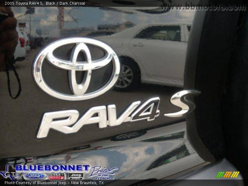 Black / Dark Charcoal 2005 Toyota RAV4 S
