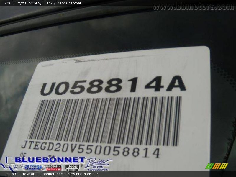 Black / Dark Charcoal 2005 Toyota RAV4 S