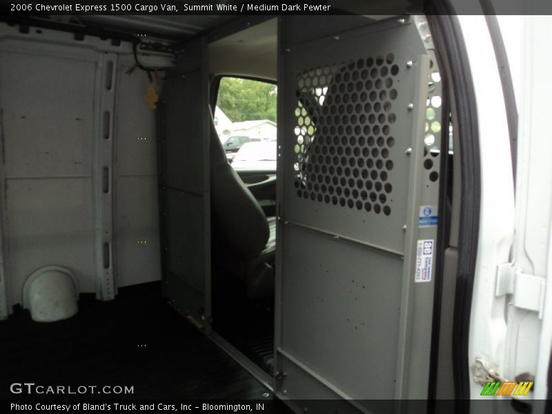 Summit White / Medium Dark Pewter 2006 Chevrolet Express 1500 Cargo Van