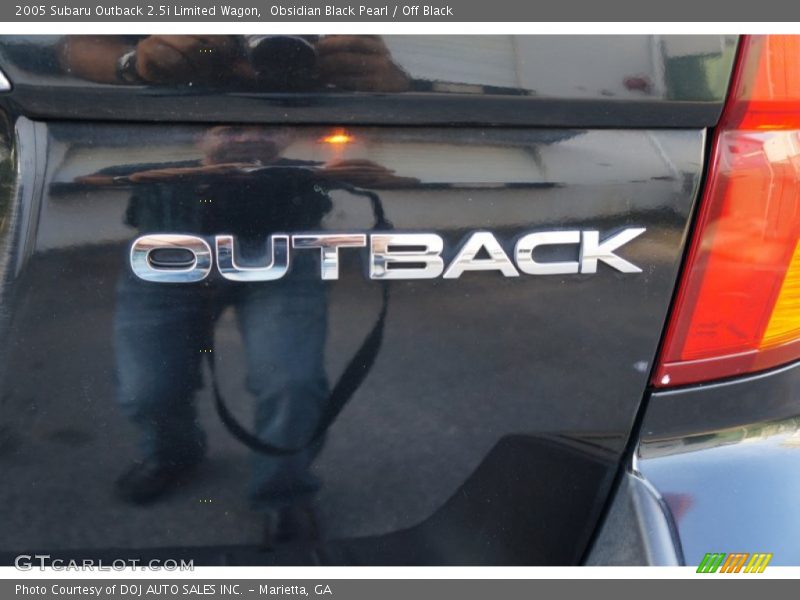 Obsidian Black Pearl / Off Black 2005 Subaru Outback 2.5i Limited Wagon