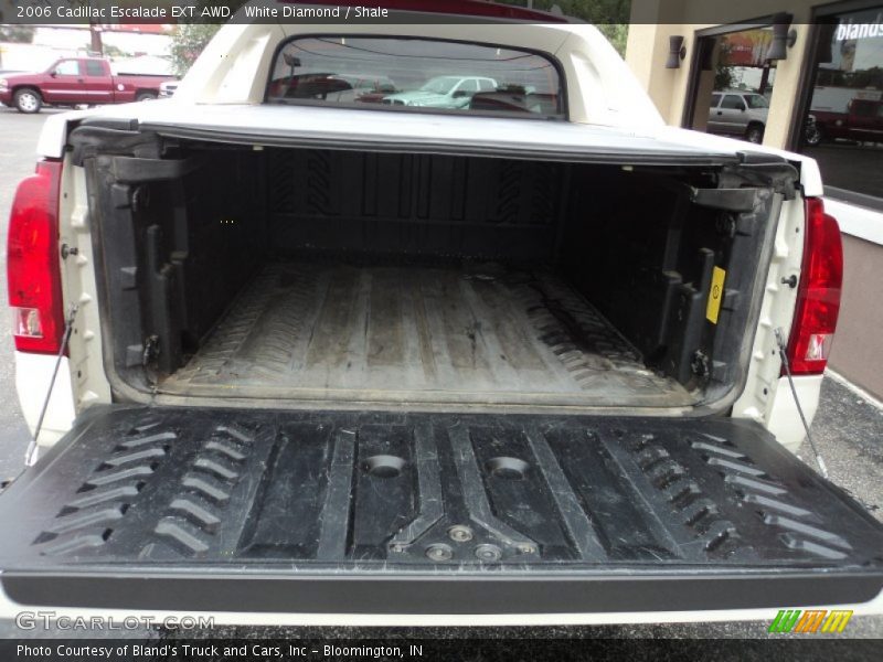 White Diamond / Shale 2006 Cadillac Escalade EXT AWD