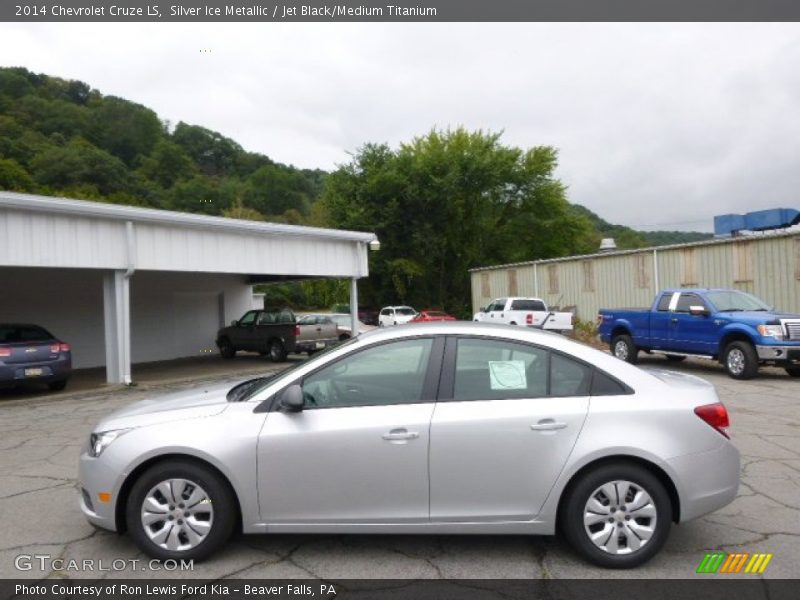 Silver Ice Metallic / Jet Black/Medium Titanium 2014 Chevrolet Cruze LS