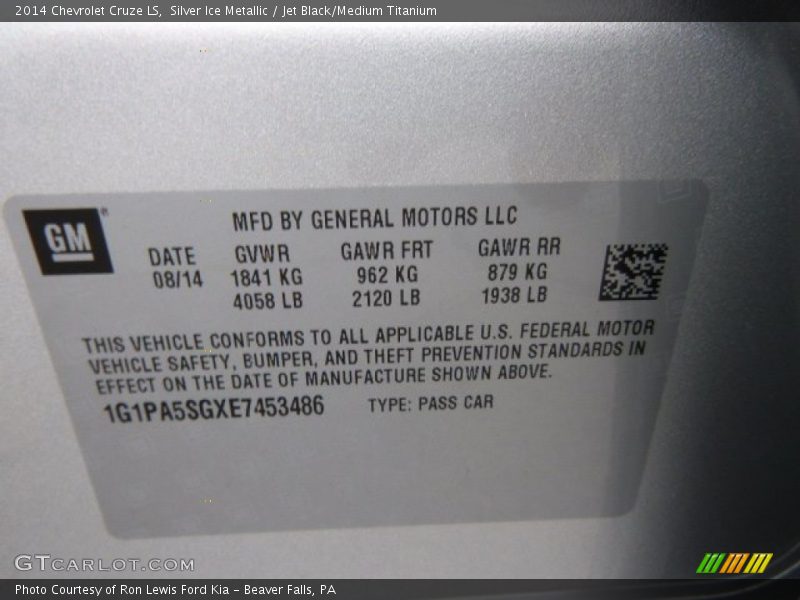 Silver Ice Metallic / Jet Black/Medium Titanium 2014 Chevrolet Cruze LS