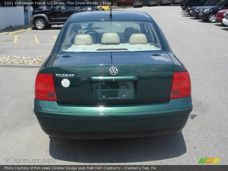 Pine Green Metallic / Beige 2001 Volkswagen Passat GLS Sedan