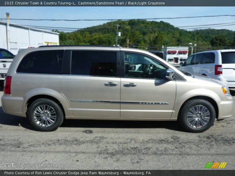  2015 Town & Country Touring-L Cashmere/Sandstone Pearl