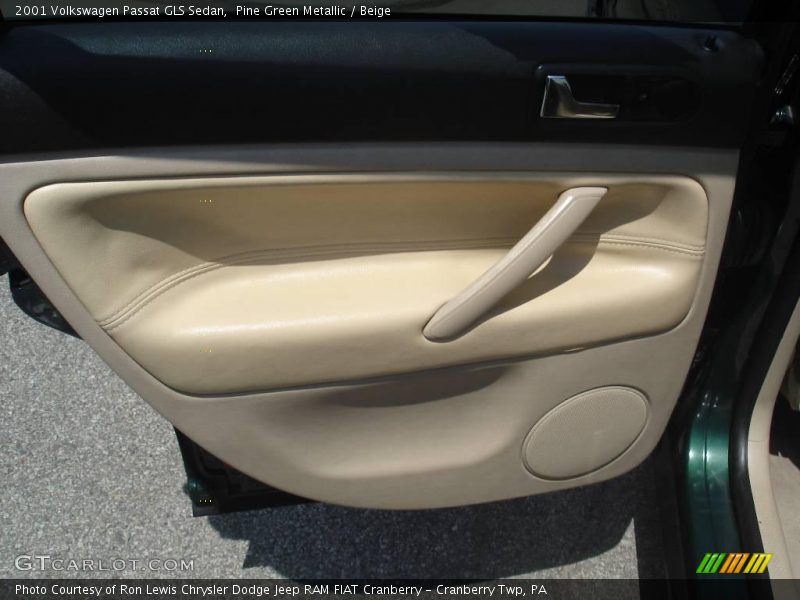 Pine Green Metallic / Beige 2001 Volkswagen Passat GLS Sedan