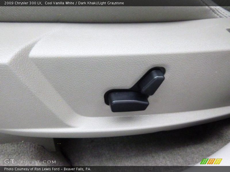 Cool Vanilla White / Dark Khaki/Light Graystone 2009 Chrysler 300 LX